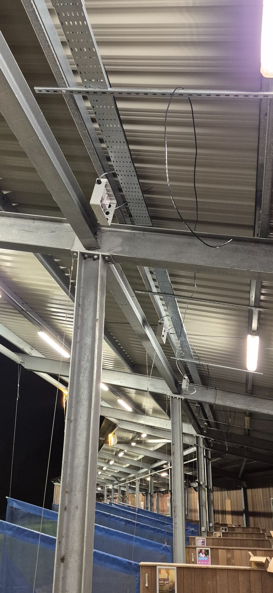 Cable containment and power points during installation